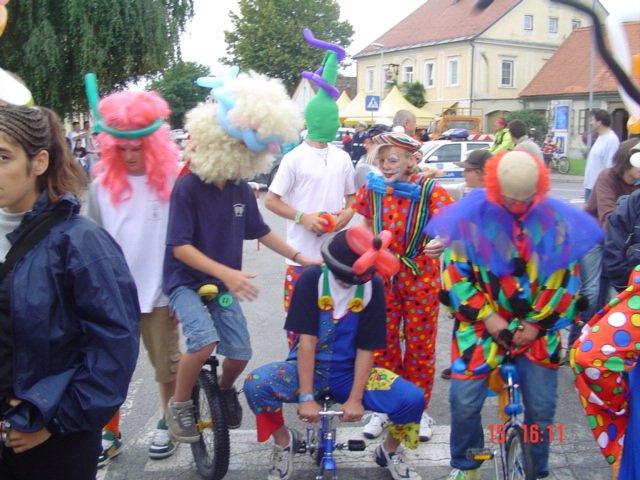 Auf dem weg zur parade in ptuj